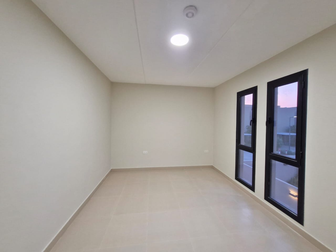  🏰 *Modern Luxury Villa in Sidra District – Roshn*  ✨ Elegantly Half-Furnished ✨